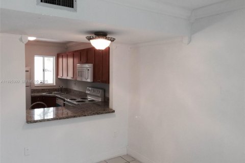 Купить кондоминиум в Хайалиа, Флорида 2 спальни, 95.13м2, № 1984358 - фото 12