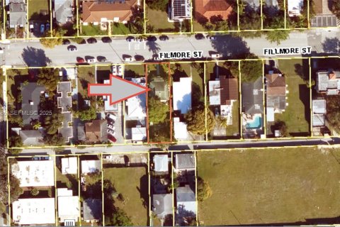 House in Hollywood, Florida 2 bedrooms, 80.64 sq.m. № 1985916 - photo 5