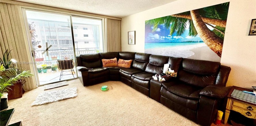 Condo à Hallandale Beach, Floride, 1 chambre  № 1942968