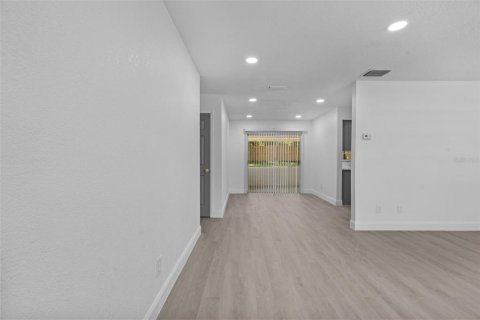 Casa en venta en Dade City, Florida, 3 dormitorios, 142.33 m2 № 1913136 - foto 7