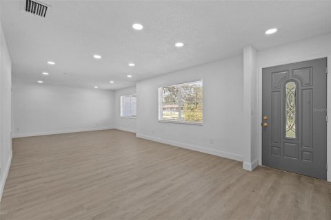 Casa en venta en Dade City, Florida, 3 dormitorios, 142.33 m2 № 1913136 - foto 10