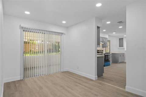 Casa en venta en Dade City, Florida, 3 dormitorios, 142.33 m2 № 1913136 - foto 16