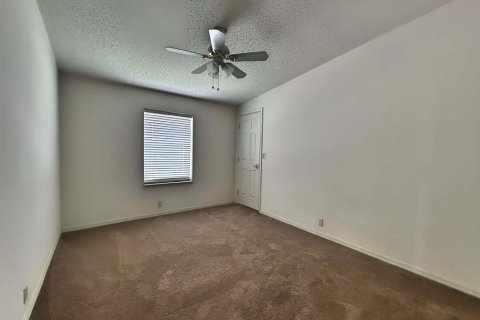 Apartment in Moore Haven, Florida 3 bedrooms, 109.62 sq.m. № 2172336 - photo 14