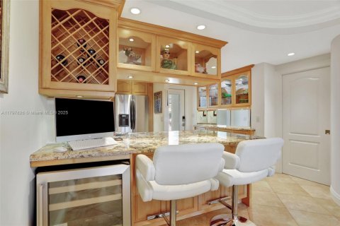 Condo in Pompano Beach, Florida, 2 bedrooms  № 1939843 - photo 9