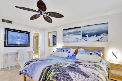 Condo in Pompano Beach, Florida, 2 bedrooms  № 1939843 - photo 15