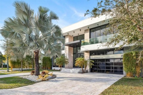Villa ou maison à louer à North Miami Beach, Floride: 6 chambres, 529.54 m2 № 2175087 - photo 5