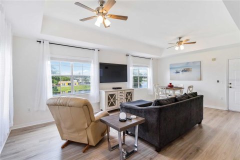 Condominio en alquiler en Sarasota, Florida, 2 dormitorios, 98.29 m2 № 1871147 - foto 9