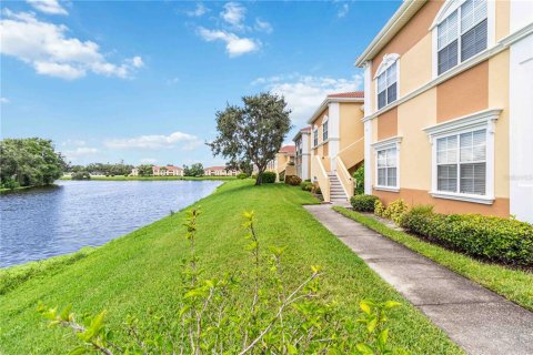 Condominio en alquiler en Sarasota, Florida, 2 dormitorios, 98.29 m2 № 1871147 - foto 1