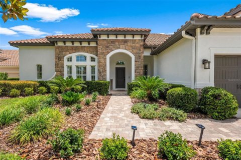 House in Lutz, Florida 4 bedrooms, 373.93 sq.m. № 2222399 - photo 13