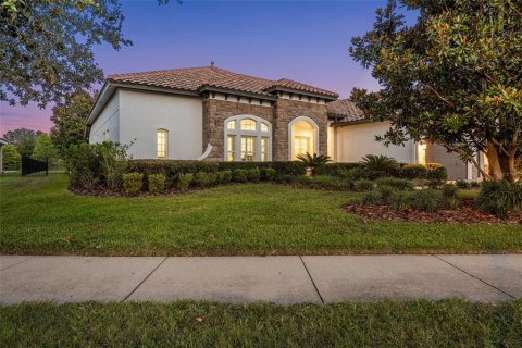 House in Lutz, Florida 4 bedrooms, 373.93 sq.m. № 2222399 - photo 3