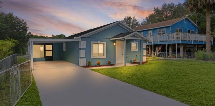 Casa en Mount Plymouth, Florida 3 dormitorios, 111.48 m2 № 2386701