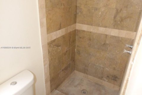 Villa ou maison à vendre à Hollywood, Floride: 4 chambres, 125.79 m2 № 1895641 - photo 9