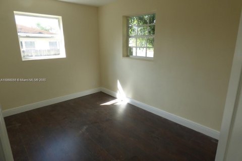 Villa ou maison à vendre à Hollywood, Floride: 4 chambres, 125.79 m2 № 1895641 - photo 5