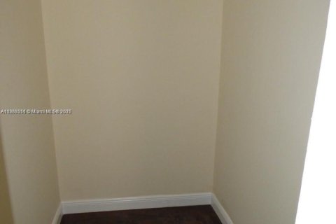 Villa ou maison à vendre à Hollywood, Floride: 4 chambres, 125.79 m2 № 1895641 - photo 7