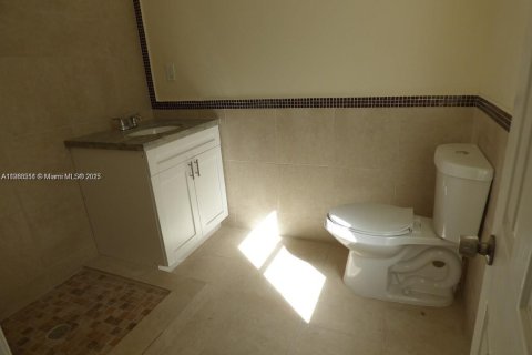 Villa ou maison à vendre à Hollywood, Floride: 4 chambres, 125.79 m2 № 1895641 - photo 13