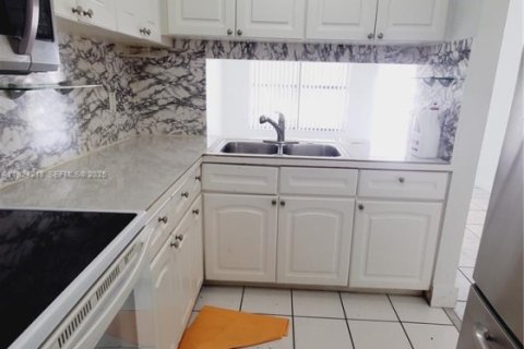 Condominio en venta en Miami, Florida, 2 dormitorios, 69.68 m2 № 1982419 - foto 5