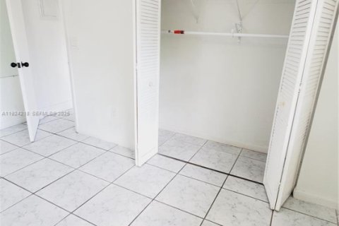 Condominio en venta en Miami, Florida, 2 dormitorios, 69.68 m2 № 1982419 - foto 16