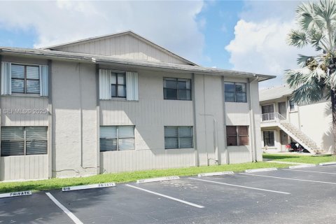 Condominio en venta en Miami, Florida, 2 dormitorios, 69.68 m2 № 1982419 - foto 1