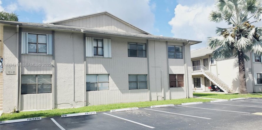 Condominio en Miami, Florida, 2 dormitorios № 1982419