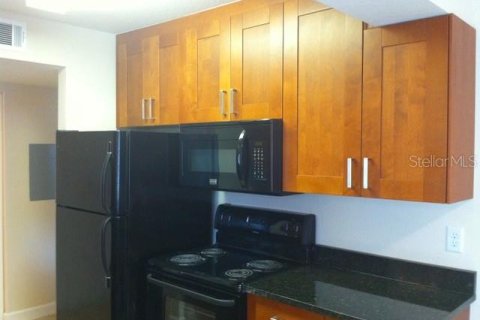 Condo in Orlando, Florida, 1 bedroom  № 1785309 - photo 11