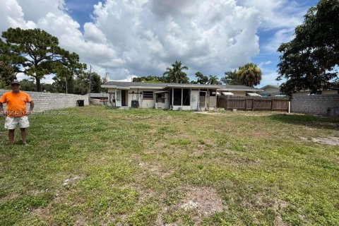 Casa en venta en St. Lucie, Florida, 3 dormitorios, 145.76 m2 № 1872364 - foto 8