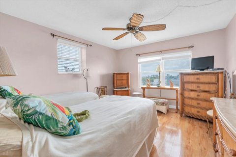 Copropriété à vendre à Treasure Island, Floride: 2 chambres, 98.01 m2 № 2225572 - photo 14