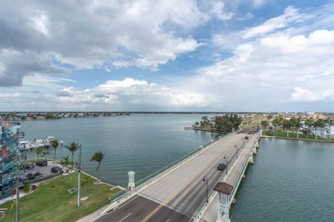Copropriété à vendre à Treasure Island, Floride: 2 chambres, 98.01 m2 № 2225572 - photo 29