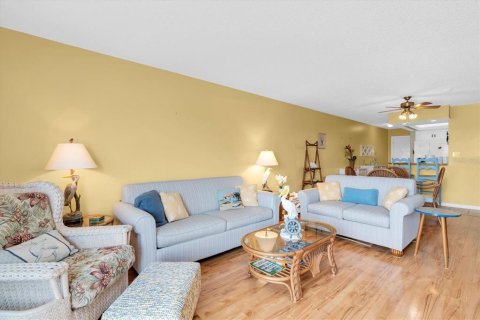 Copropriété à vendre à Treasure Island, Floride: 2 chambres, 98.01 m2 № 2225572 - photo 5