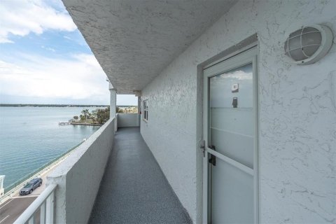 Copropriété à vendre à Treasure Island, Floride: 2 chambres, 98.01 m2 № 2225572 - photo 2