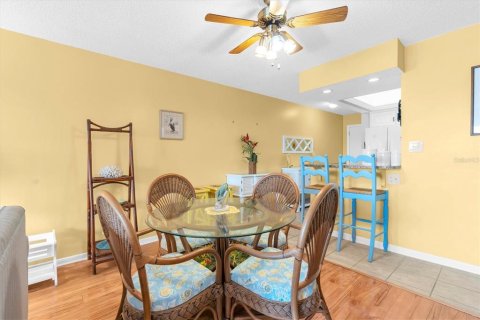 Copropriété à vendre à Treasure Island, Floride: 2 chambres, 98.01 m2 № 2225572 - photo 9