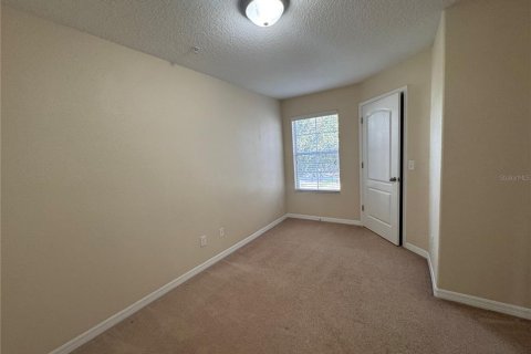 Townhouse in Winter Garden, Florida 3 bedrooms, 178 sq.m. № 1901456 - photo 17