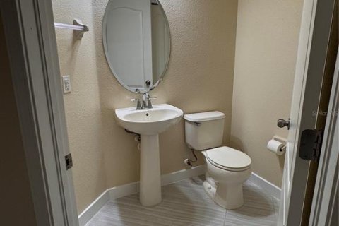 Townhouse in Winter Garden, Florida 3 bedrooms, 178 sq.m. № 1901456 - photo 8