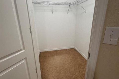 Townhouse in Winter Garden, Florida 3 bedrooms, 178 sq.m. № 1901456 - photo 18