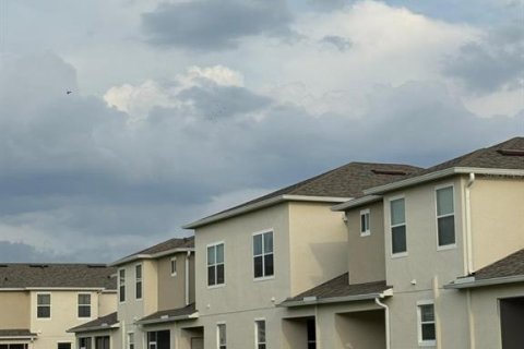 Townhouse in Winter Garden, Florida 3 bedrooms, 178 sq.m. № 1901456 - photo 2