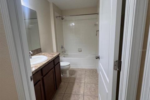 Townhouse in Winter Garden, Florida 3 bedrooms, 178 sq.m. № 1901456 - photo 10