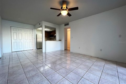 Condo in Tampa, Florida, 1 bedroom  № 1919205 - photo 4