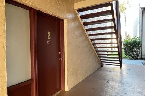 Condo in Tampa, Florida, 1 bedroom  № 1919205 - photo 2