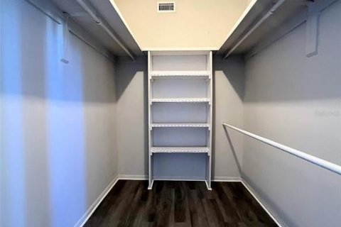 Condo in Tampa, Florida, 1 bedroom  № 1919205 - photo 10