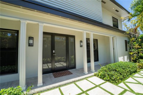 Casa en alquiler en Fort Lauderdale, Florida, 5 dormitorios, 384.15 m2 № 747996 - foto 1