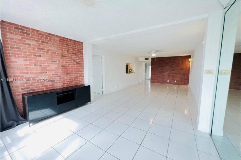 Condominio en alquiler en Davie, Florida, 3 dormitorios, 107.3 m2 № 1748039 - foto 5