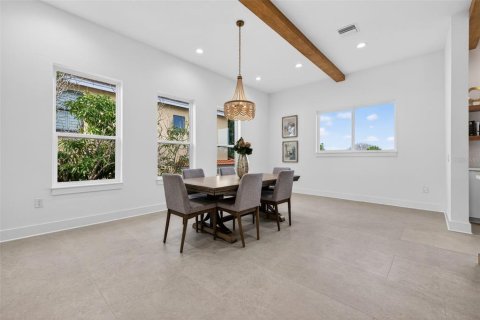 House in Belleair Beach, Florida 4 bedrooms, 371.05 sq.m. № 2209557 - photo 26