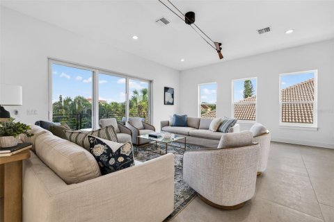 House in Belleair Beach, Florida 4 bedrooms, 371.05 sq.m. № 2209557 - photo 12