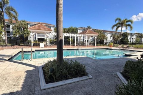 Condominio en alquiler en Pembroke Pines, Florida, 2 dormitorios, 92.9 m2 № 1947076 - foto 23