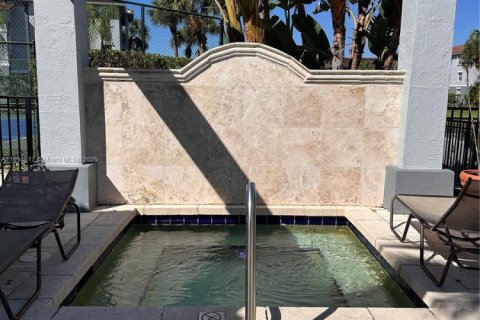 Condominio en alquiler en Pembroke Pines, Florida, 2 dormitorios, 92.9 m2 № 1947076 - foto 22