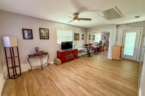 Villa ou maison à vendre à Orlando, Floride: 3 chambres, 154.4 m2 № 2204127 - photo 6