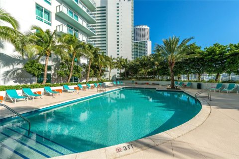 Condo in Miami, Florida, 1 bedroom  № 1943718 - photo 23