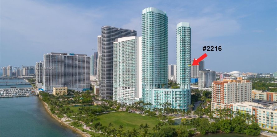 Condo in Miami, Florida, 1 bedroom  № 1943718