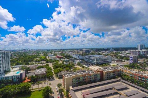 Condo in Miami, Florida, 1 bedroom  № 1943718 - photo 30