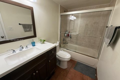 Apartment in Aventura, Florida 3 bedrooms, 108.7 sq.m. № 2075342 - photo 22