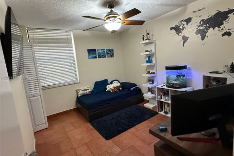 Apartment in Aventura, Florida 3 bedrooms, 108.7 sq.m. № 2075342 - photo 19